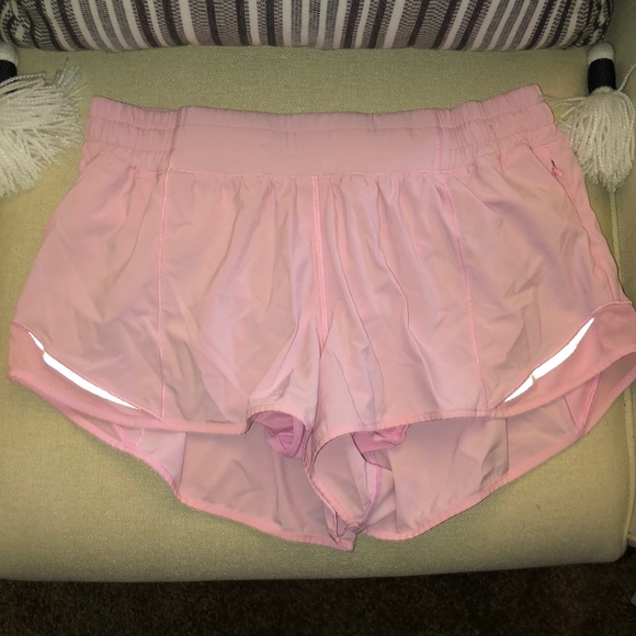 lululemon athletica Pants - Lululemon Hotty Hot’s 2.5 inseam